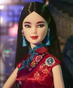 BARBIE LUNA NEW YEAR DOLL -CRAYOLA Shop 887961916065 14