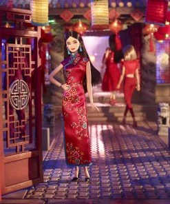 BARBIE LUNA NEW YEAR DOLL -CRAYOLA Shop 887961916065 6