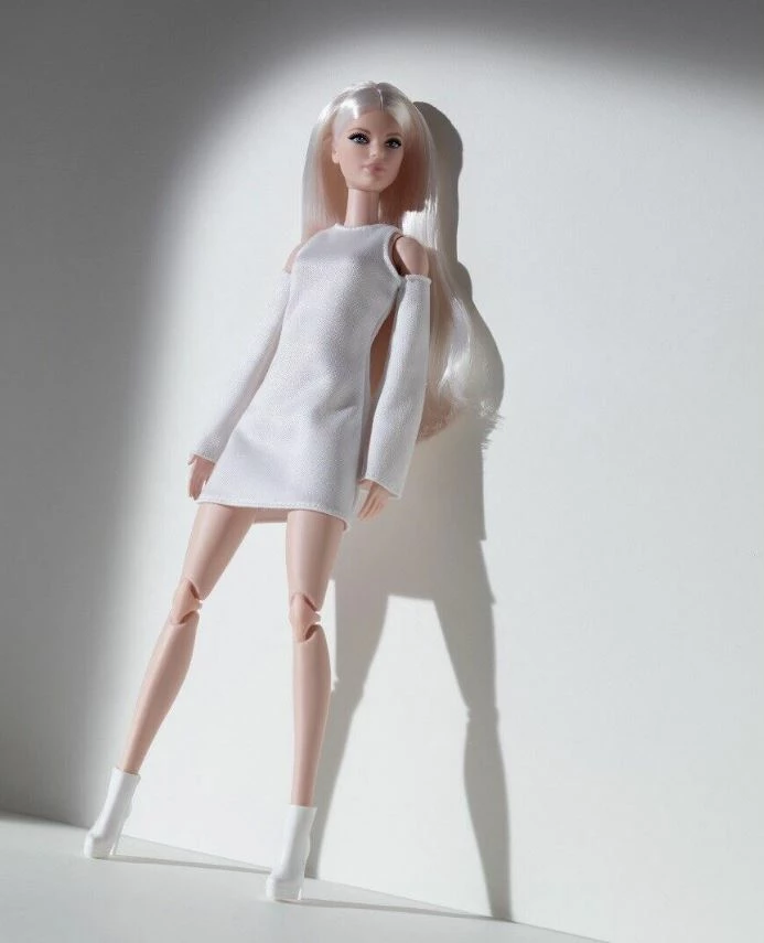 BARBIE SIGNATURE LOOKS DOLL MODEL #6 4 BARBIE SIGNATURE LOOKS DOLL MODEL #6 - Image 4